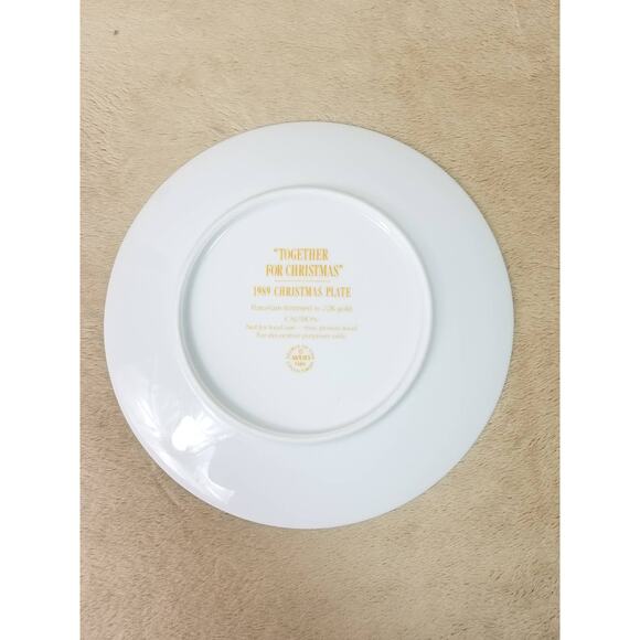 Christmas Avon Plate Together for Christmas 1989 Porcelain 8" Trimmed 22k gold - Picture 10 of 12